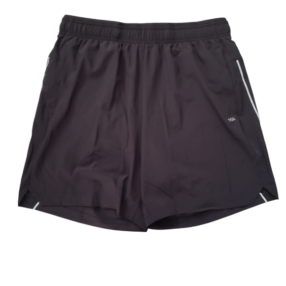 DSG Black Stride Shorts NWT - Picture 1 of 4